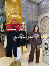 WOOLEN FLOWER GOLDEN SEQUENCE CORD WITH POCKETS (IMP-612)