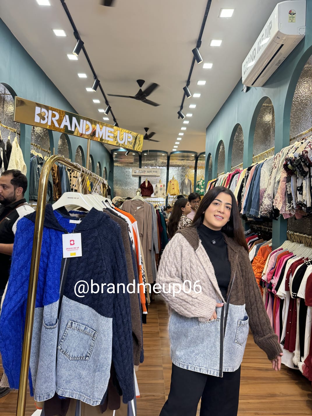 WOOLEN DOUBLE SHADE CARDIGAN (IMP-541)