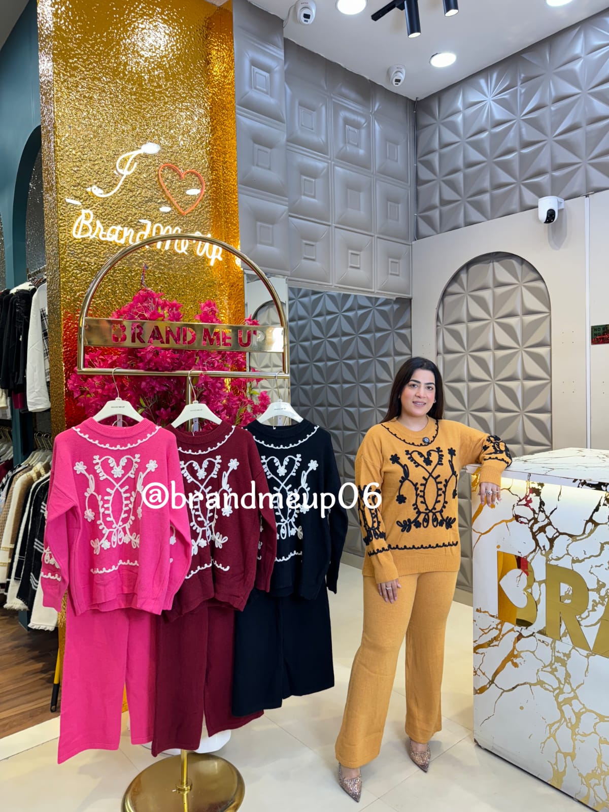 EMBROIDERY WOOLEN CORD SET (IMP-569)