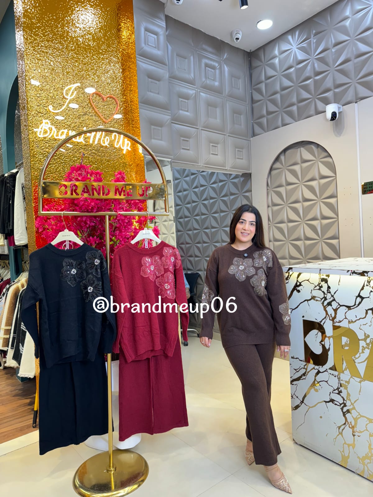 SEQUENCE FLOWER WOOLEN CORD (IMP-570)