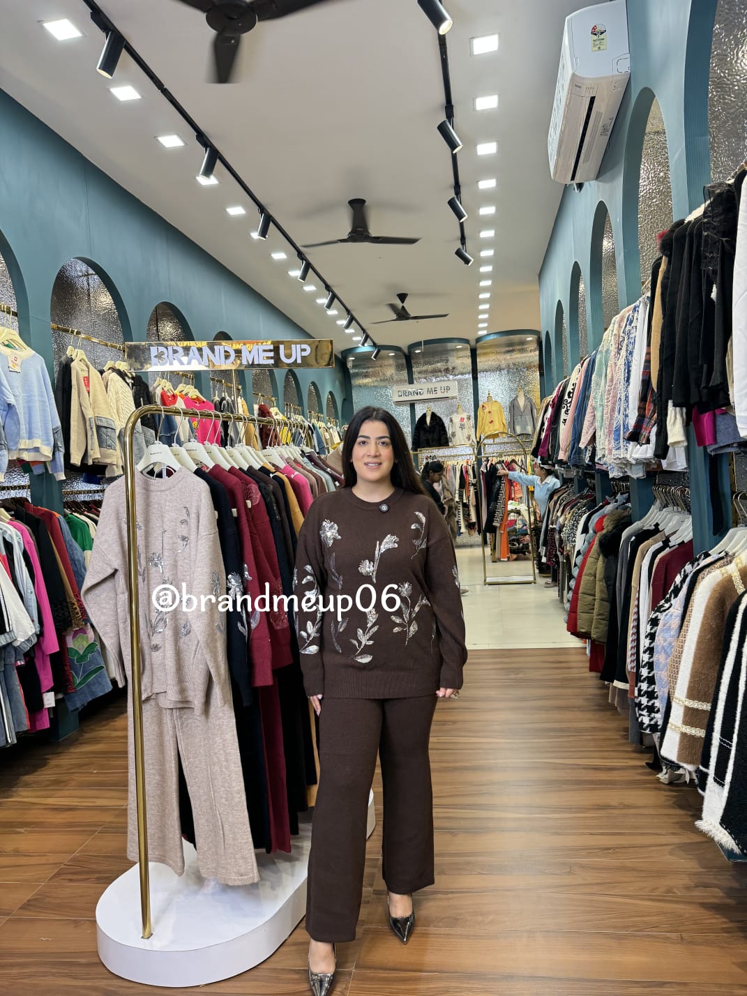 SEQUENCE WOOLEN CORD SET (IMP-568)