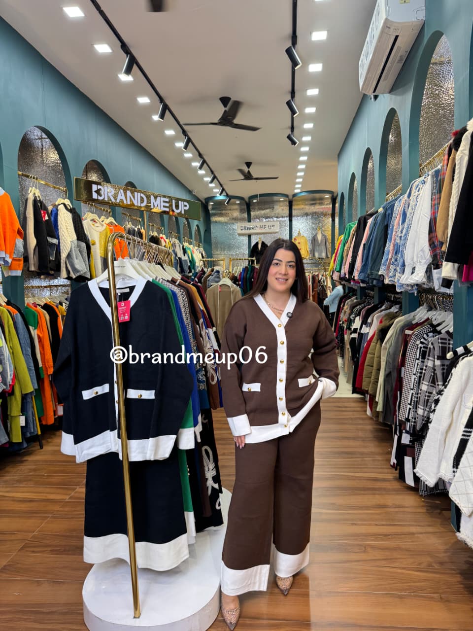 WOOLEN GOLDEN BUTTON CORD WITH POCKET (IMP-603)