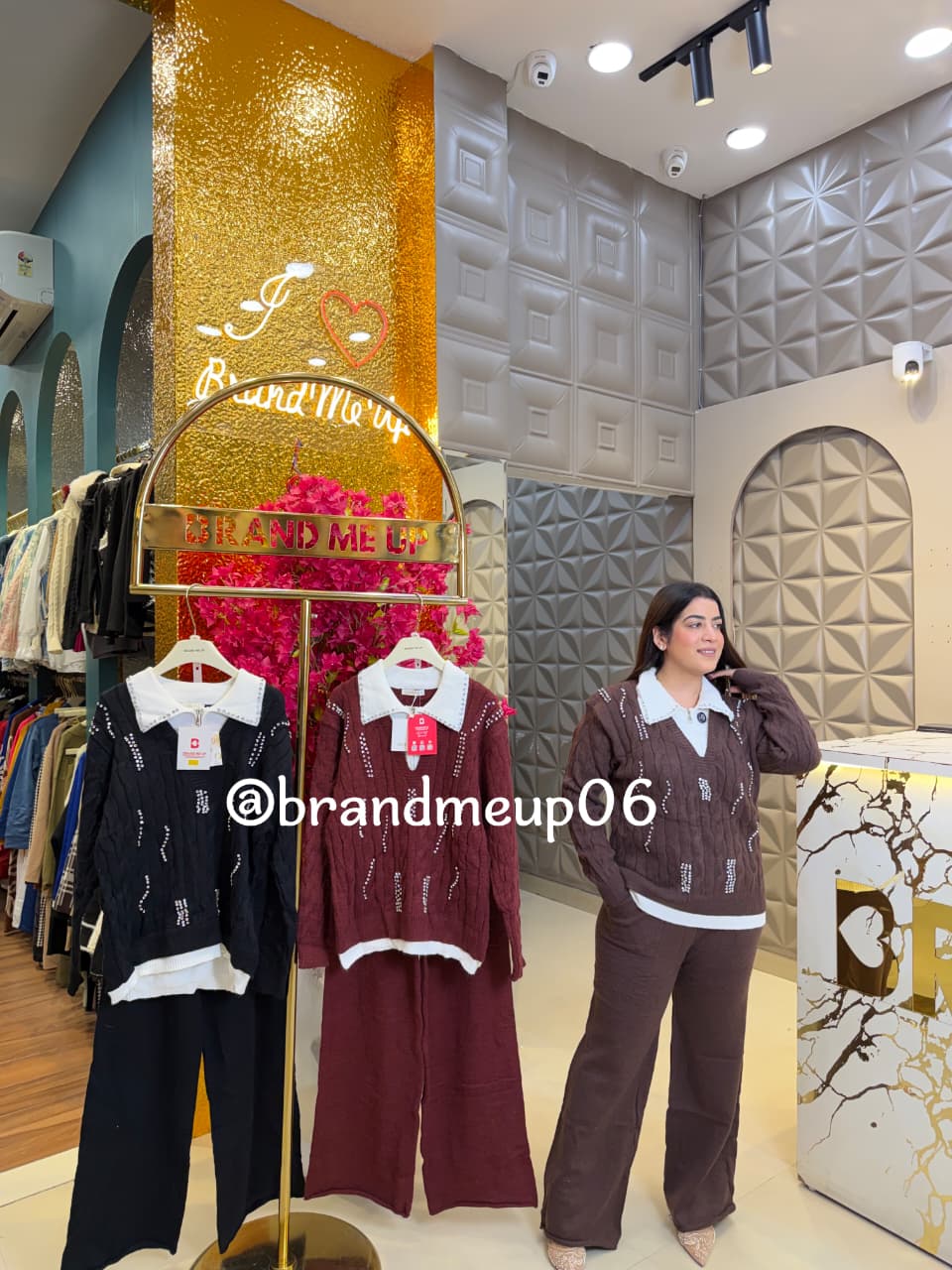 WOOLEN RHINESTONE CORD WITH POCKETS (IMP-617)