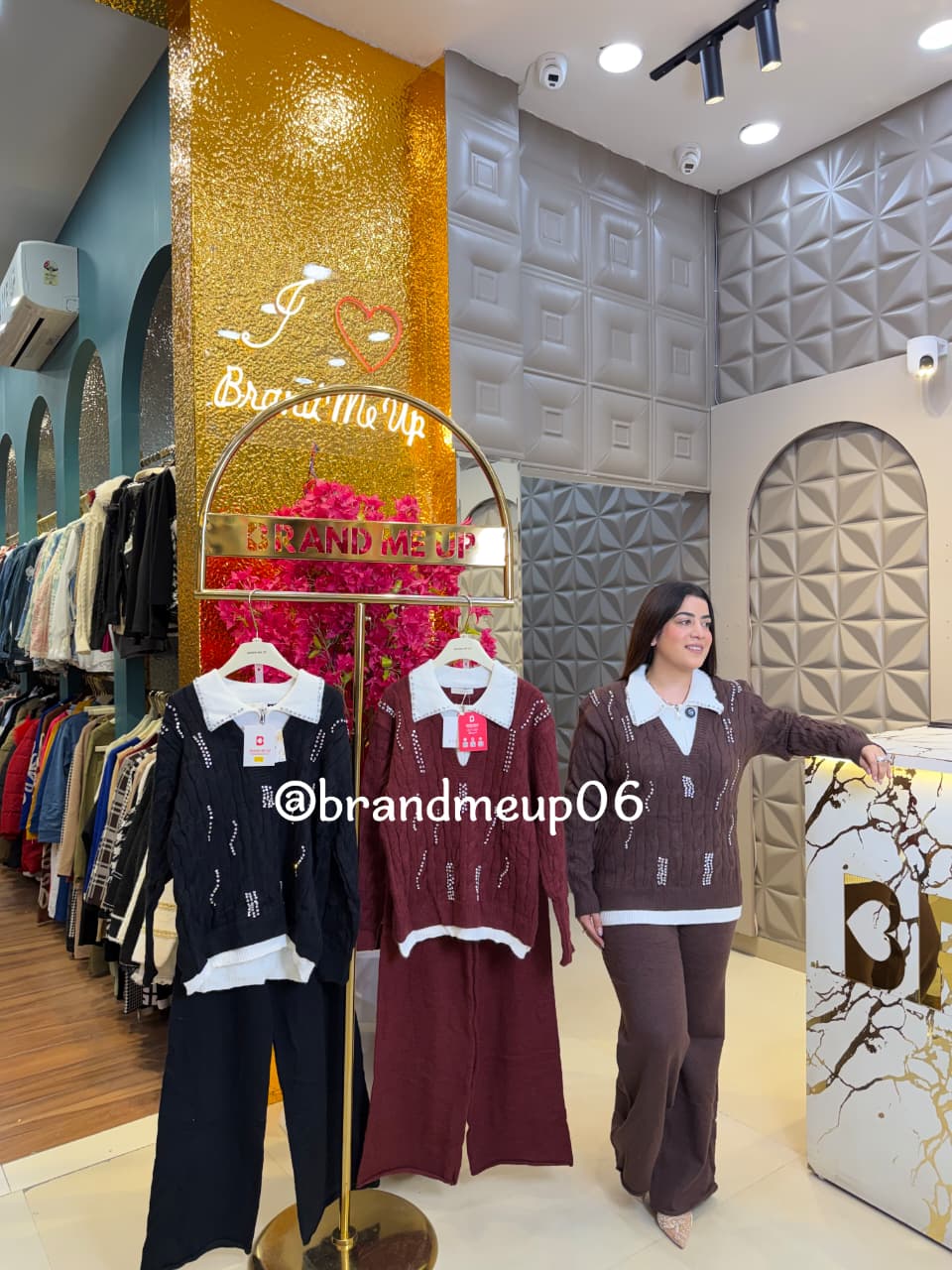 WOOLEN RHINESTONE CORD WITH POCKETS (IMP-617)