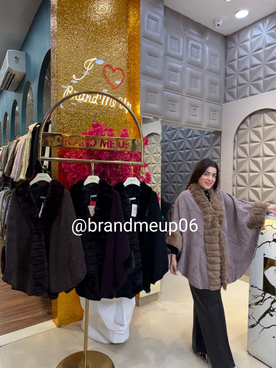 FURRY PONCHU WITH INSIDE FLEECE (IMP-650)