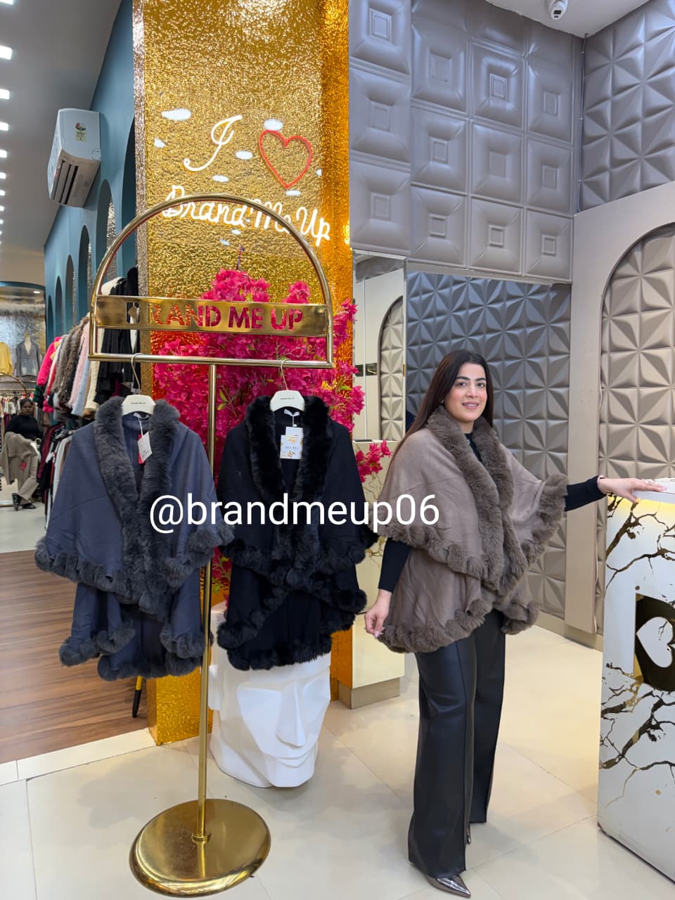 WARM FUR PONCHU (IMP-653)