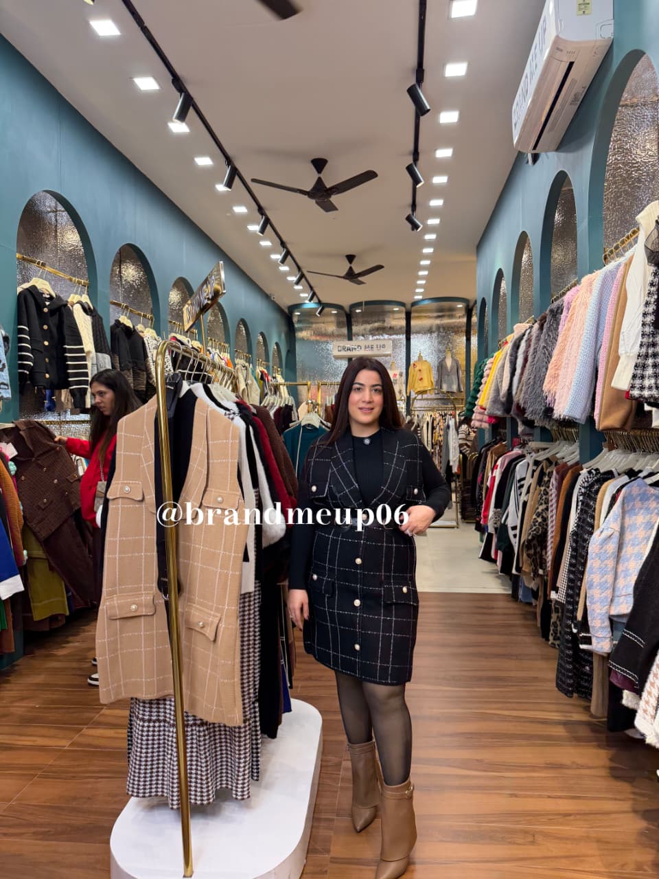 WOOLEN DRESS WITH INNER AND BELT (IMP-679)