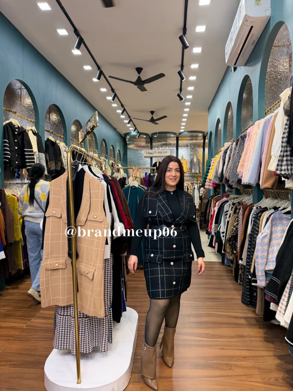 WOOLEN DRESS WITH INNER AND BELT (IMP-679)