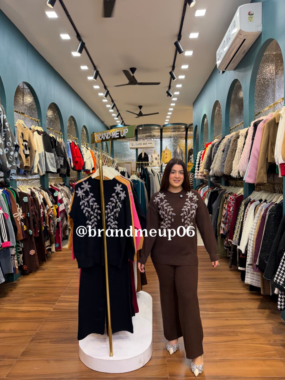 LEAF SEQUENCE WOOLEN CORD (IMP-697)