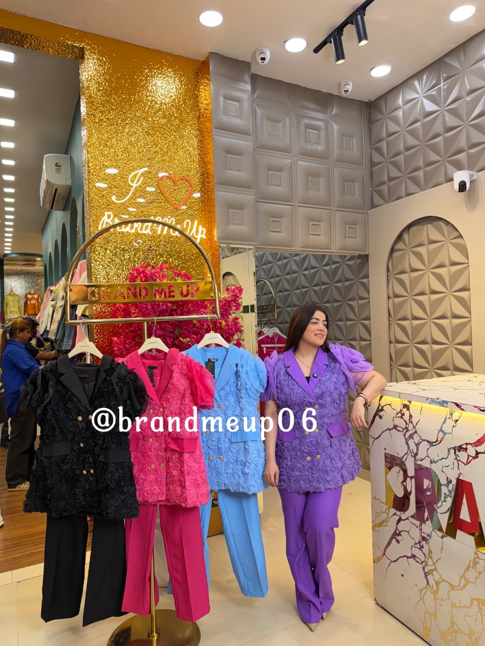 ‘SWIRLY’ 2PCS CORD WOTH ROSE SLEEVES (CODE-4850) (PRM-991)