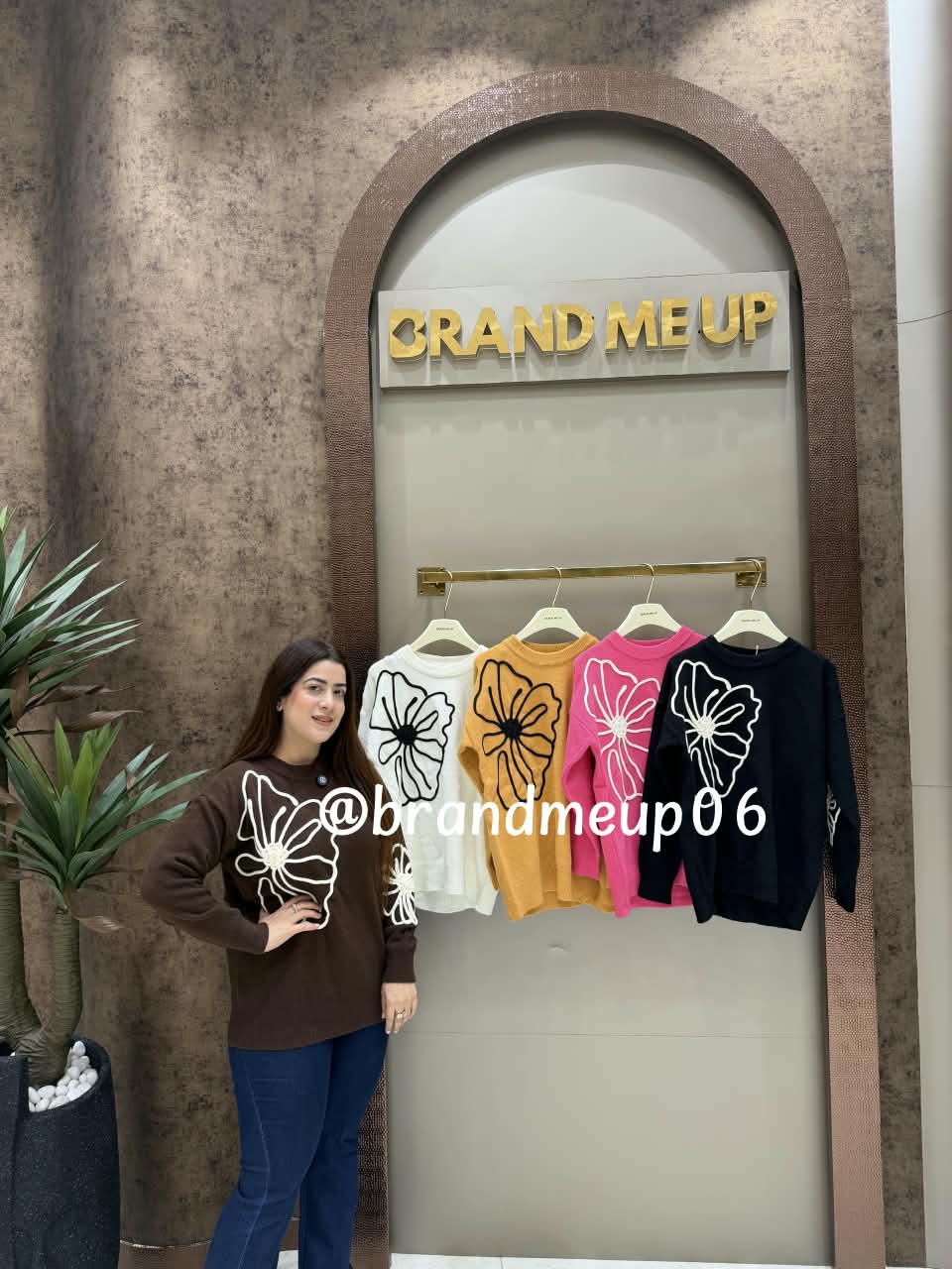 WOOLEN SIDE FLOWER SWEATER (IMP-699)