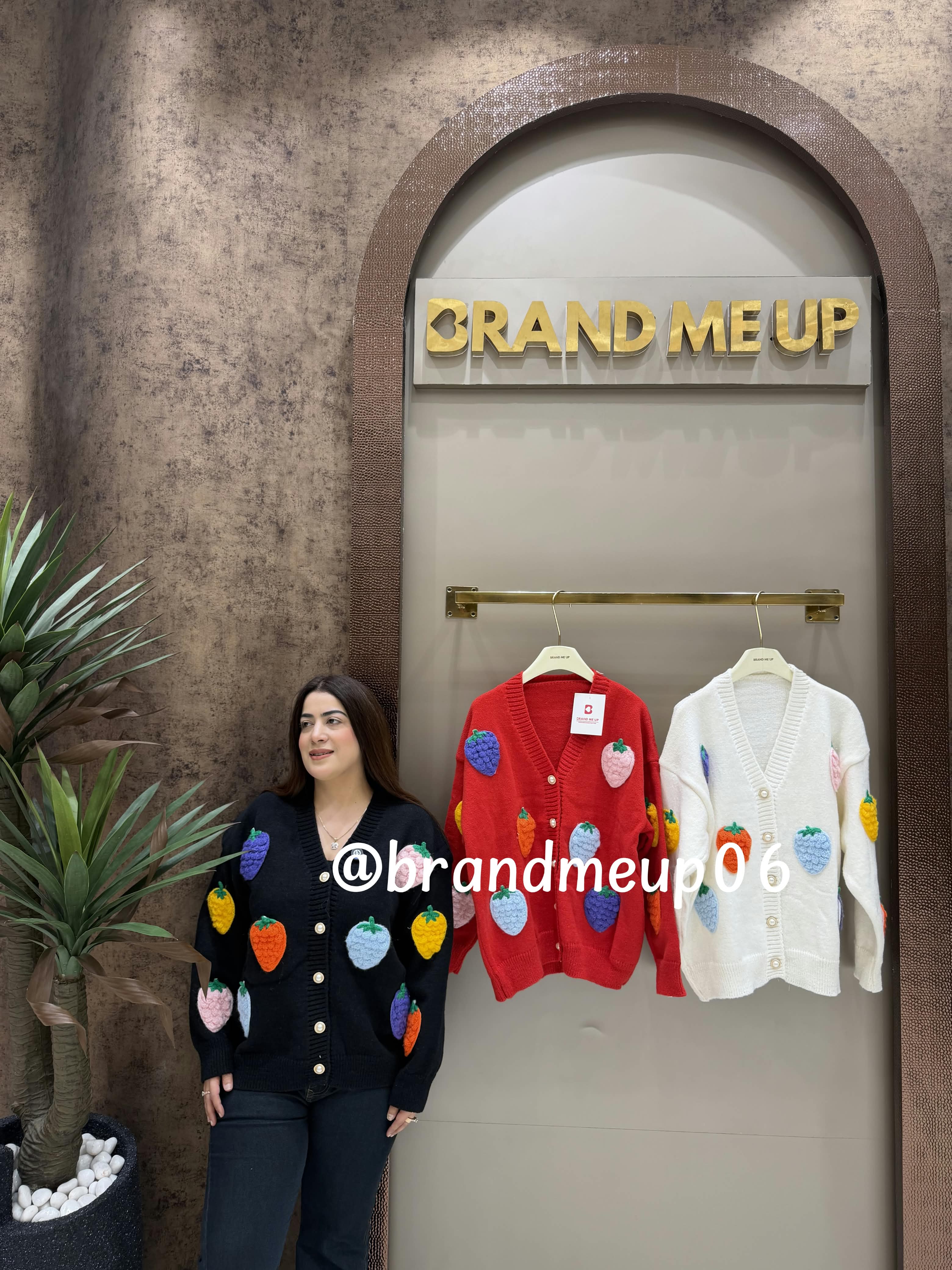 STRAWBERRY CARDIGAN (IMP-694) 5BUTTONS