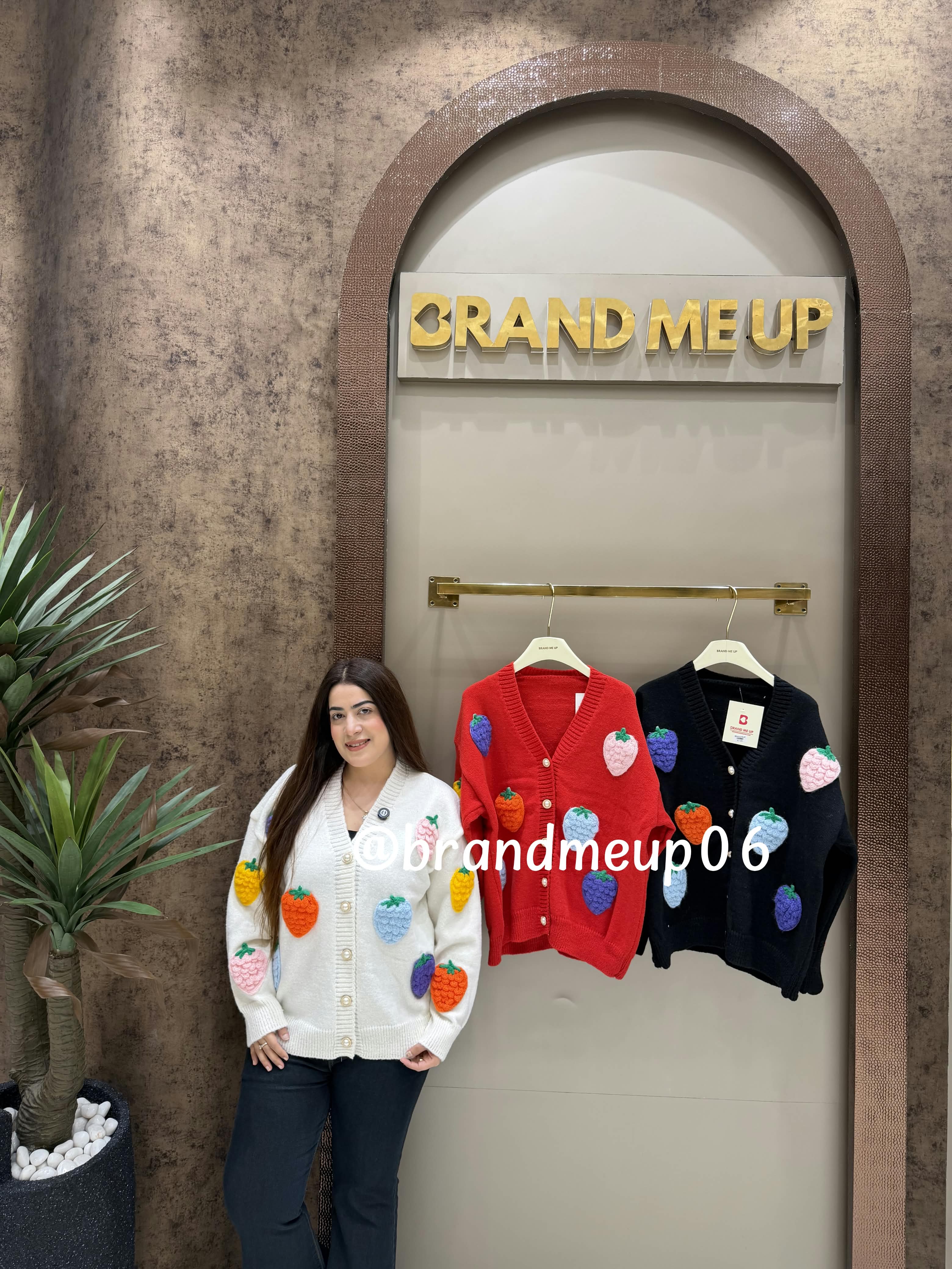 STRAWBERRY CARDIGAN (IMP-694) 5BUTTONS