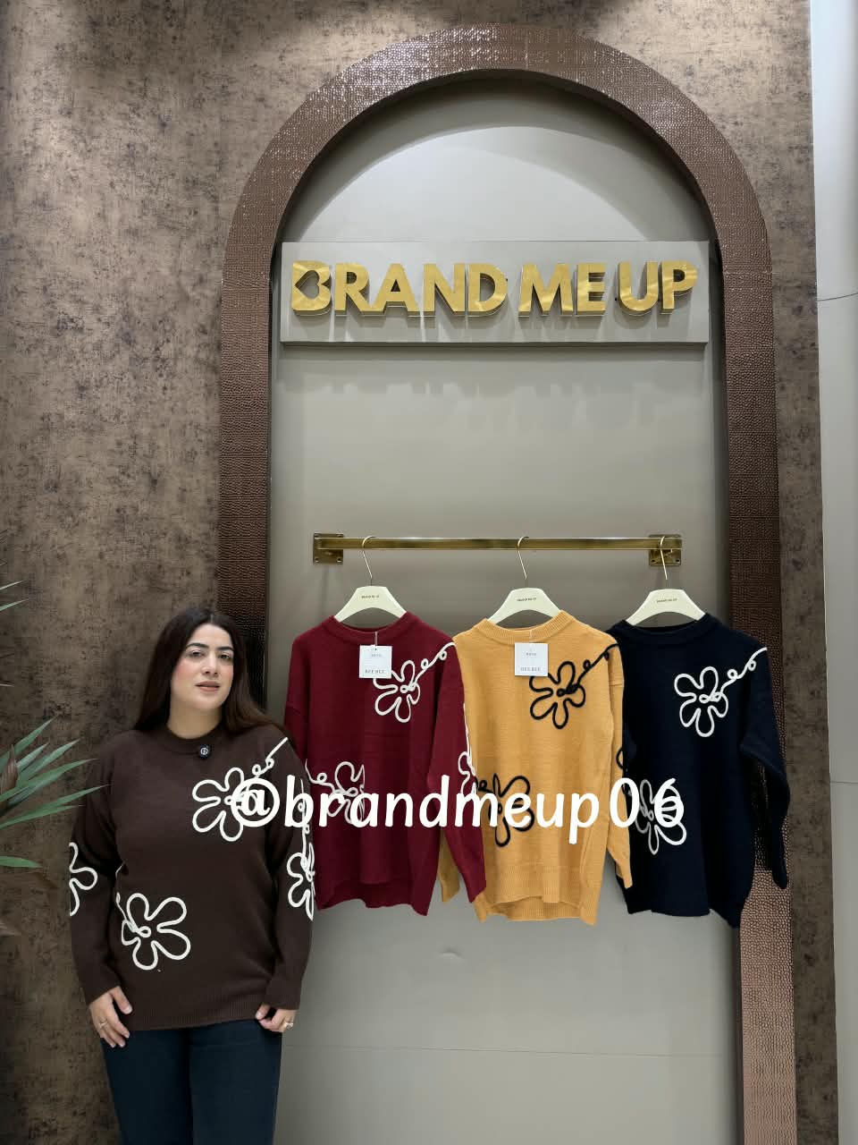WOOLEN SMALL FLOWER SWEATER (IMP-705)