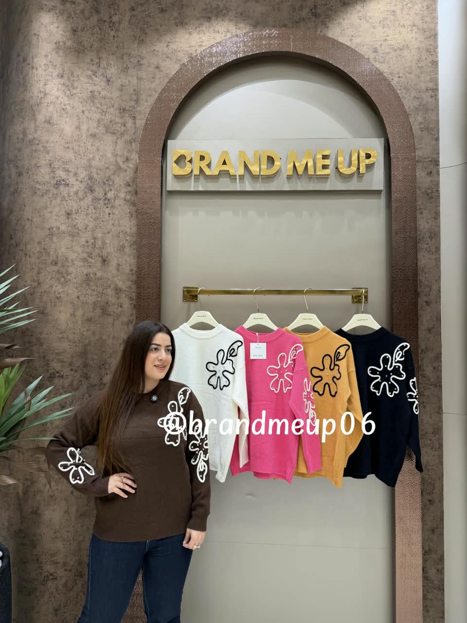 WOOLEN RHINESTONE FLOWER SWEATER (IMP-702)
