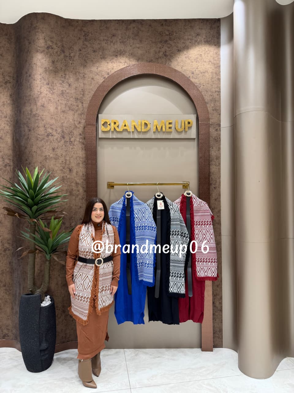 WOOLEN DESIGNER DRESS STOLE WITH BELT (IMP-668)
