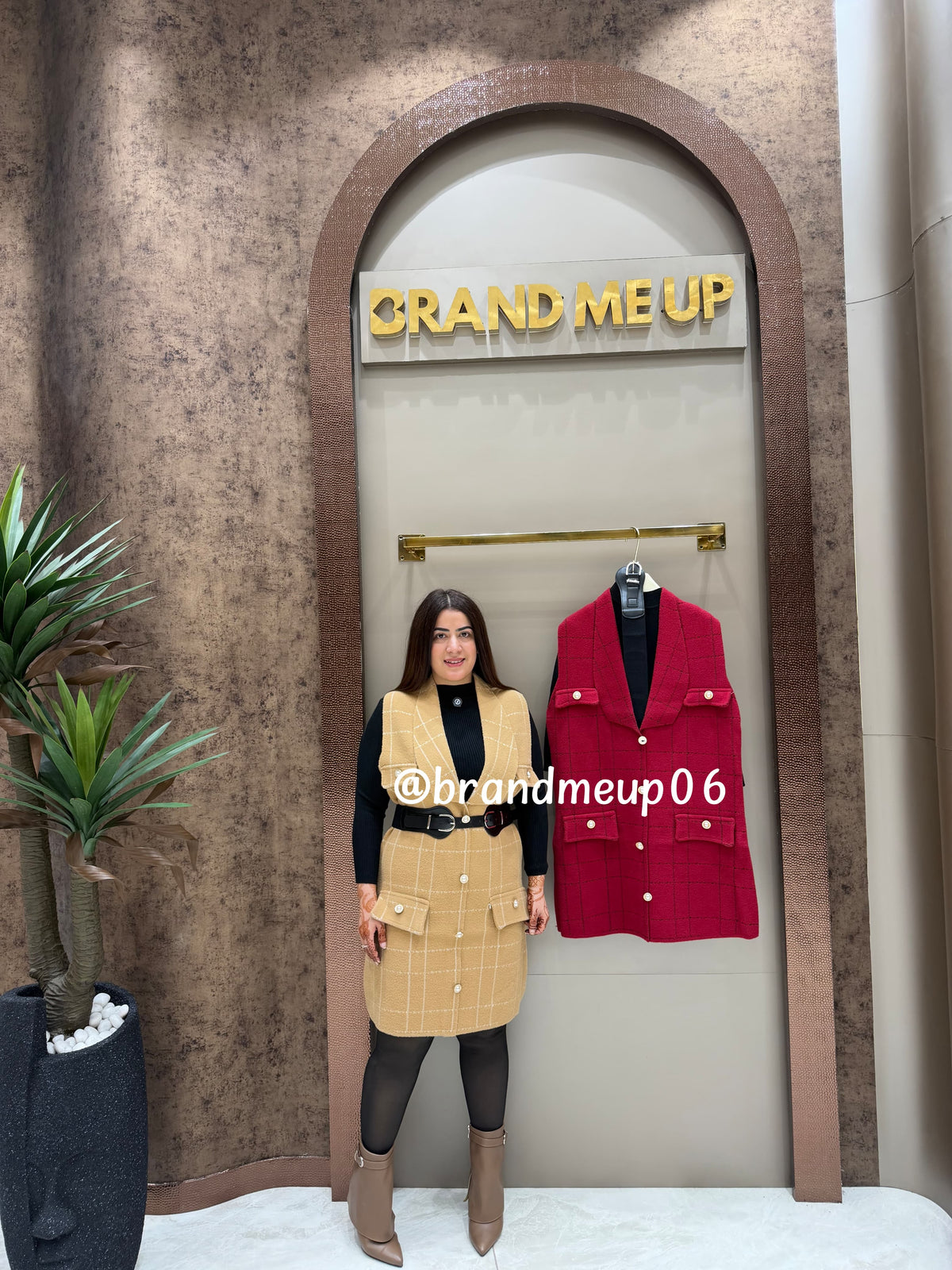 WOOLEN DRESS WITH INNER AND BELT (IMP-679)