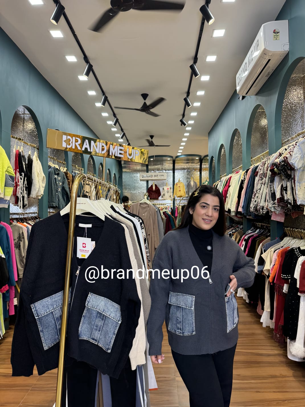 WOOLEN ZIPPER CARDIGAN (IMP-546)