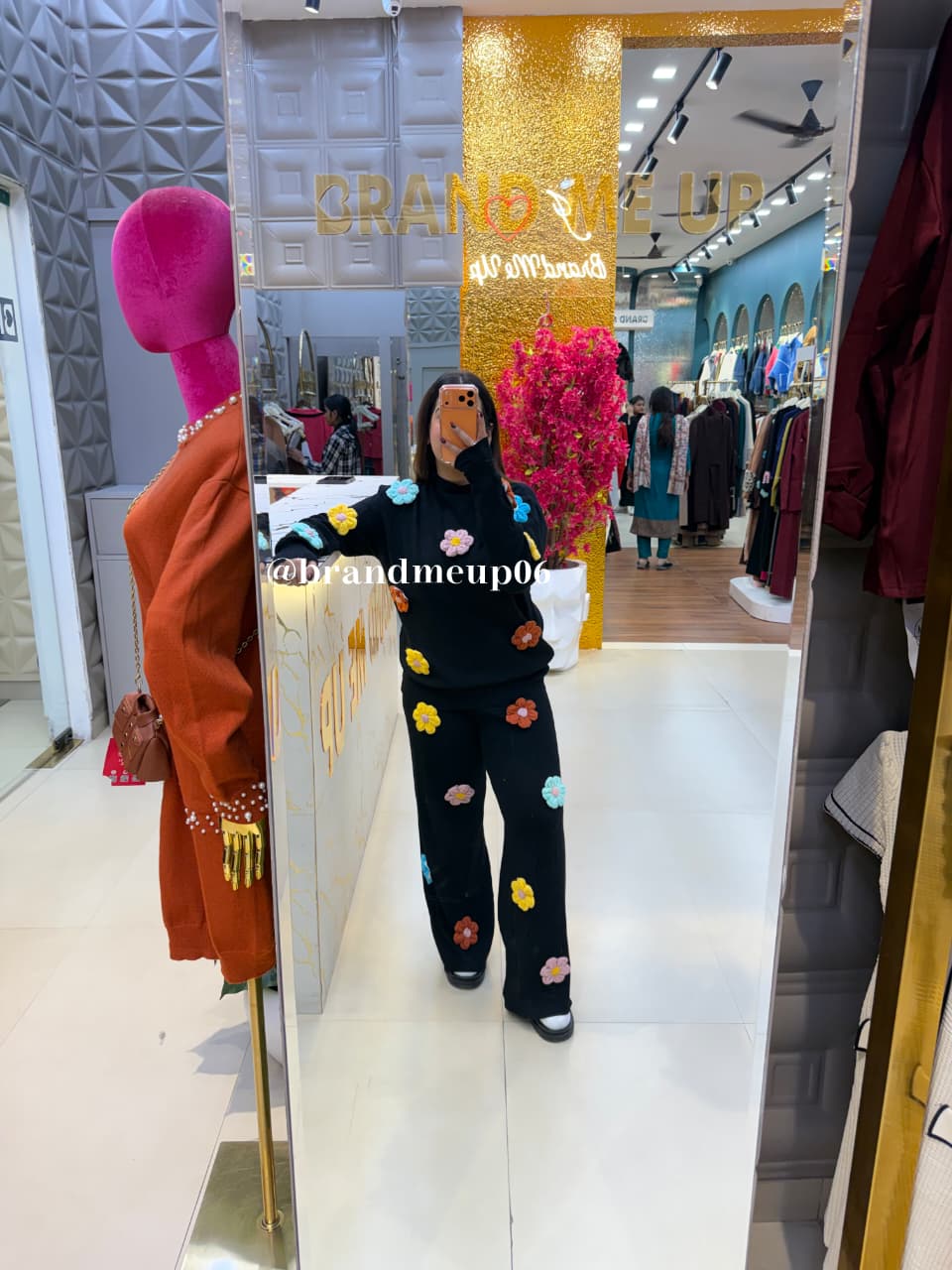 CUTE FLOWER WOOLEN CORD (IMP-658)