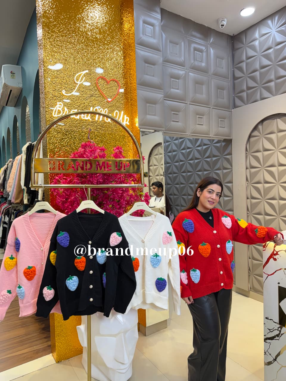 STRAWBERRY CARDIGAN (IMP-694) 5BUTTONS