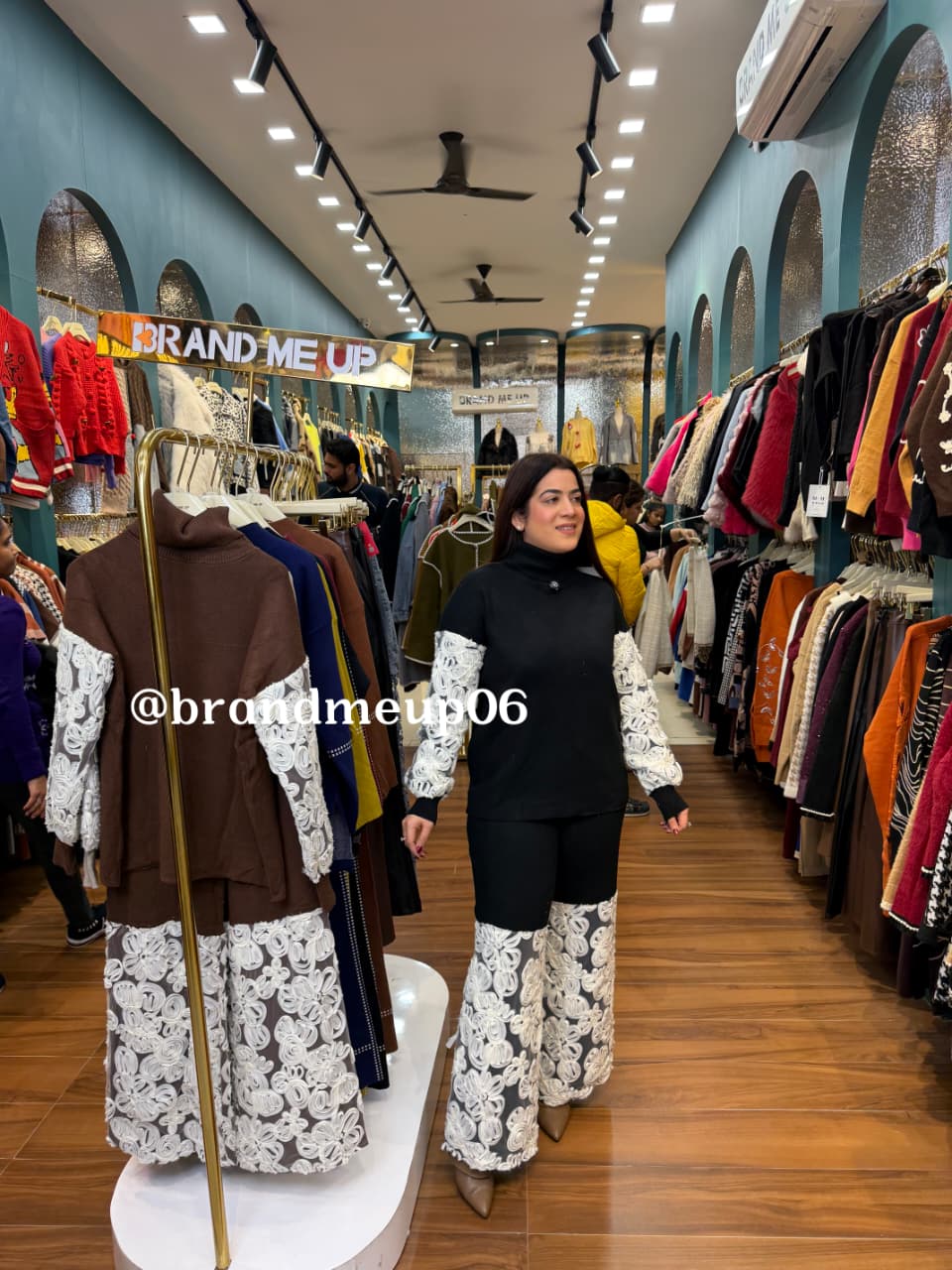 WOOLEN CORD WITH DESIGNER FLOWER WORK (IMP-726)