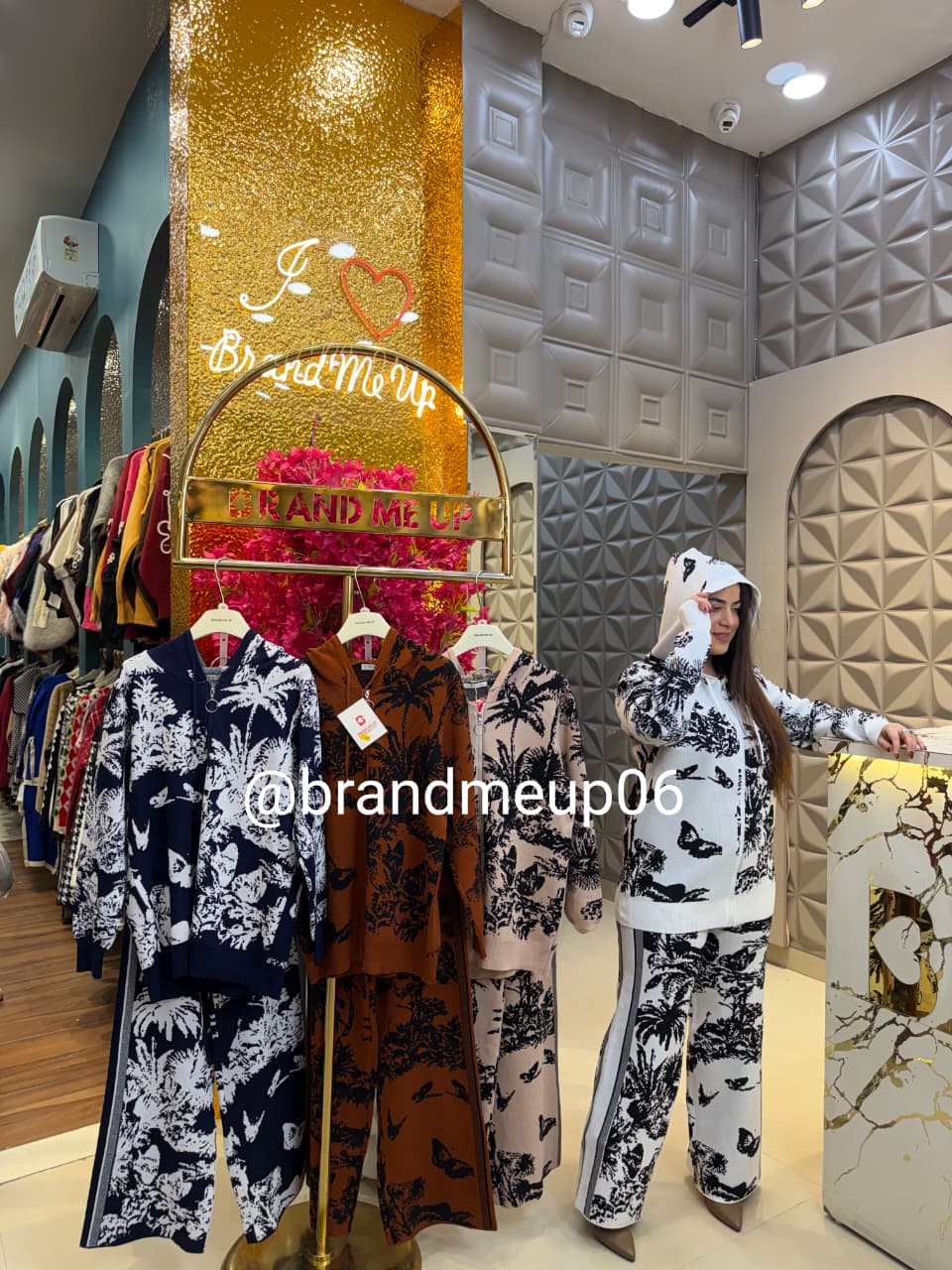 WOOLEN ZIPPER CORD WITH HOODIE (IMP-714)