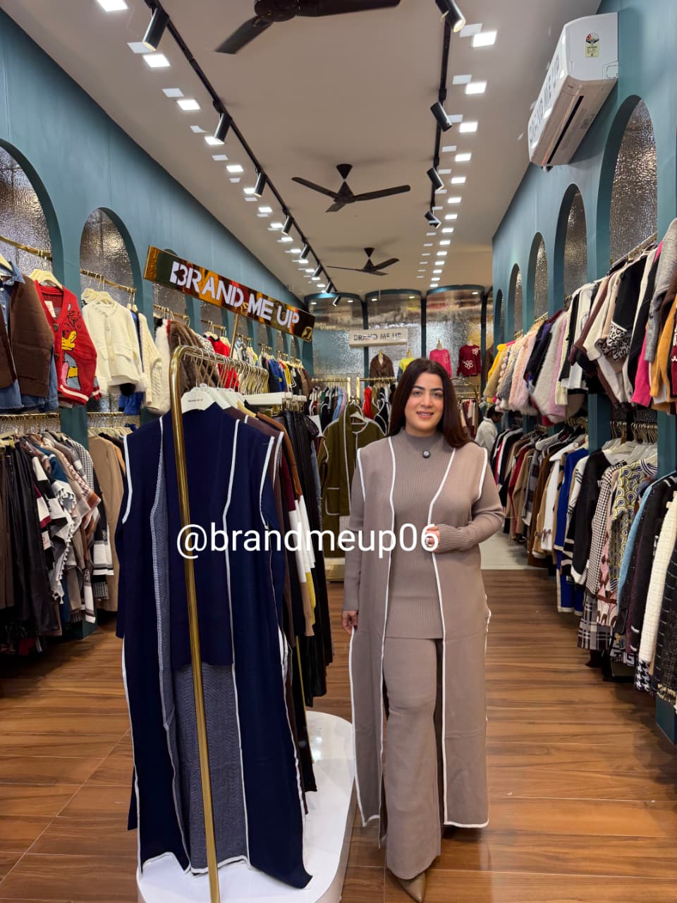 WOOLEN CORD WITH CUT SLEEVES SHRUG (IMP-724)